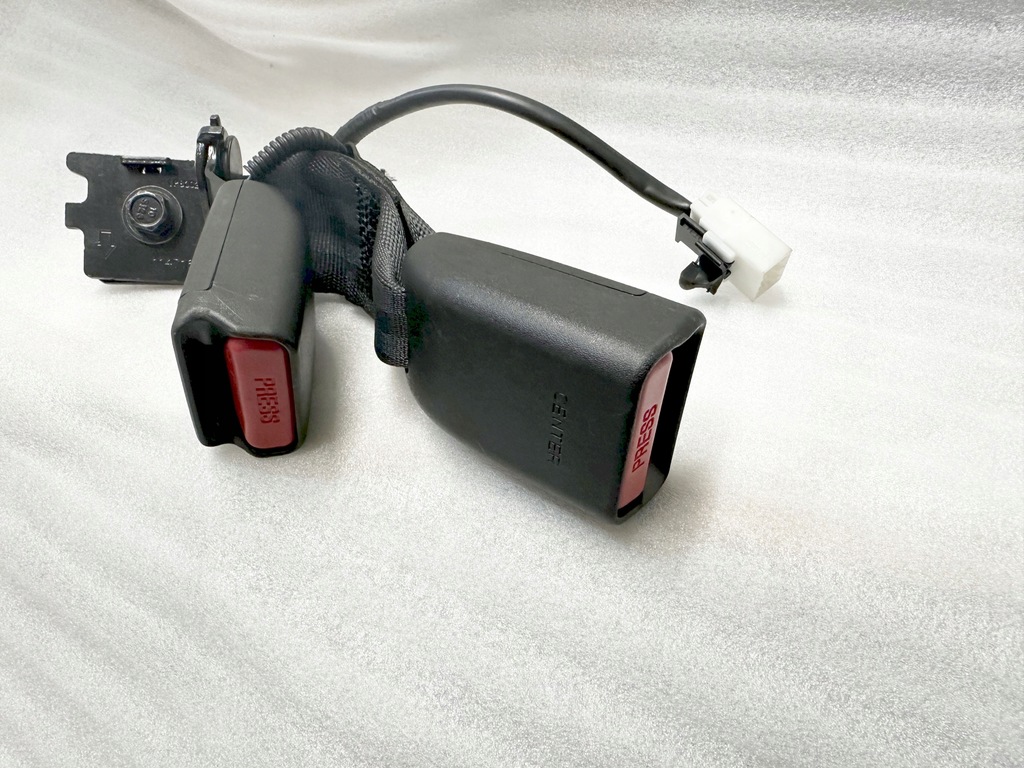 фото №1, Замок поперечина задня 1147163 hyundai kona оригінал