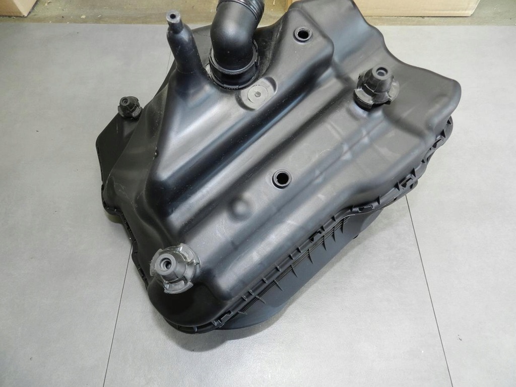 фото №12, Корпус фильтра воздуха 3.0 бензин audi a6 a7