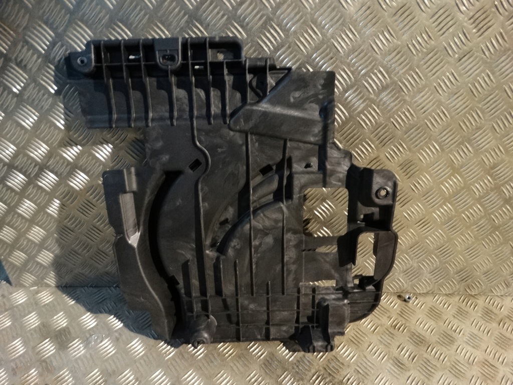 фото №1, Idealna захист підвіска ліва mercedes w167 1