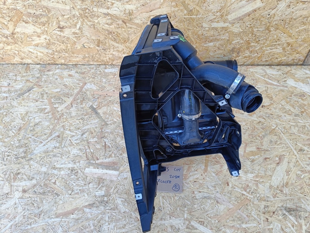 Porsche caerrera 911 991 рестайлінг  s 4s gts 3.0 інтеркулер лівий в Україні