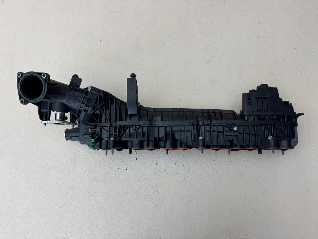 Bmw f01 f06 f12 f13 f10 f11 x5 x3 коллектор впускной  7811909 11 857079101 в Украине