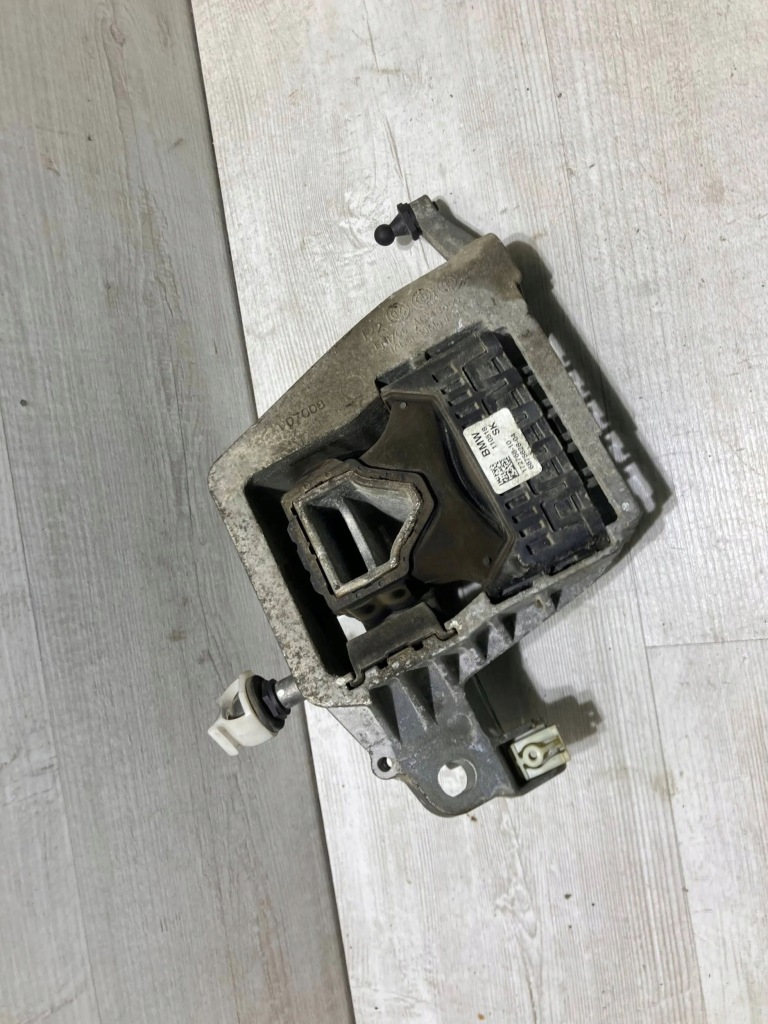 фото №2, Mini one - cooper f56 f55 2018 подушка кронштейн двигателя 1,5