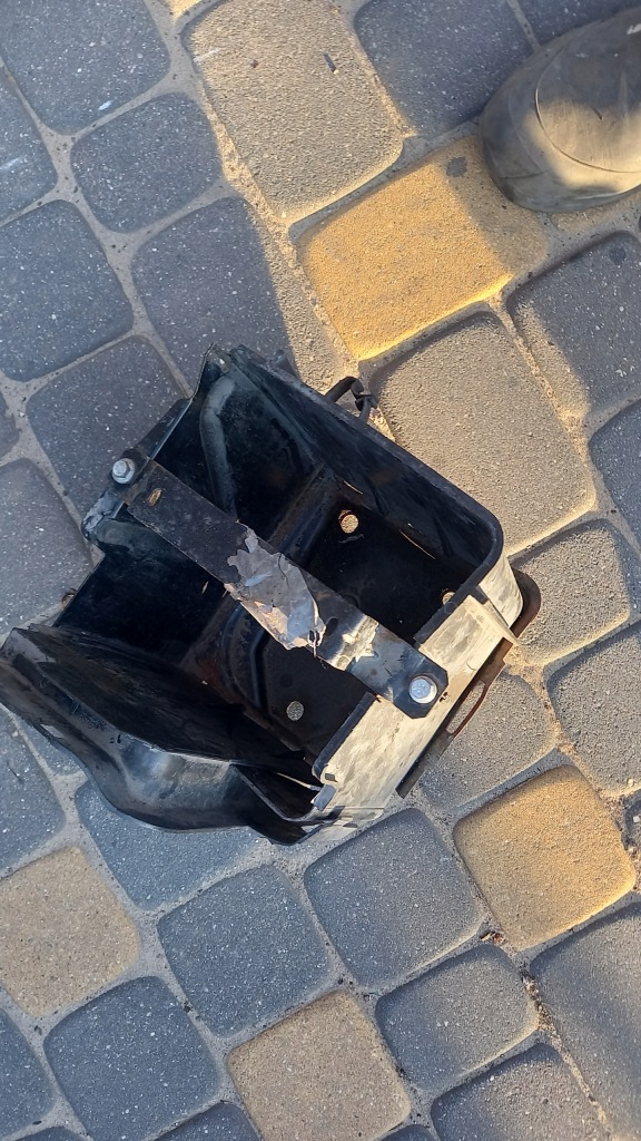 фото №6, Корпус основание аккумулятор корзина punto ii 2000r-2010r