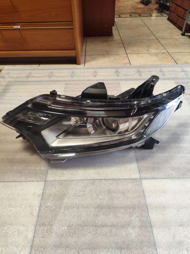 фото №1, Фара лівий mitsubishi outlander 2015-2020 nr оригінал 8301c853