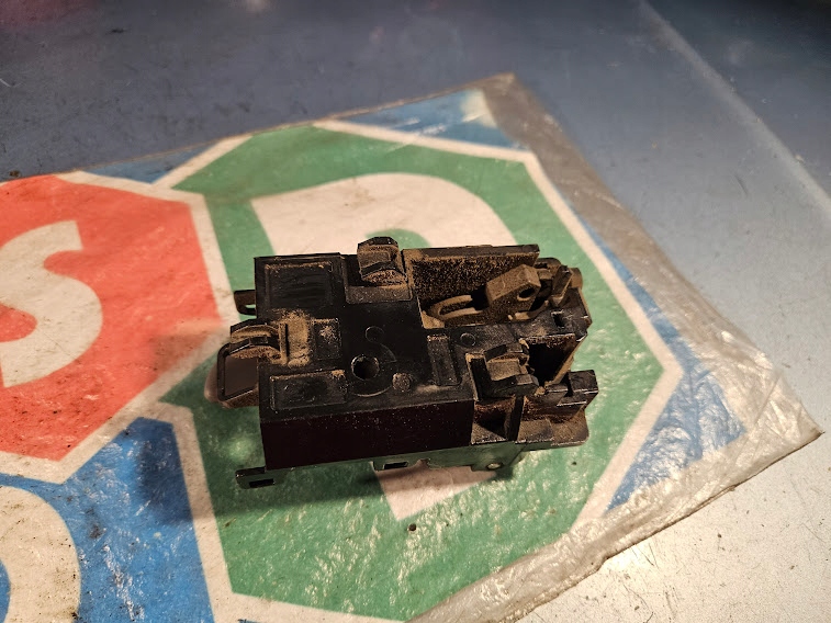 фото №7, Ручка внутренняя правая p/t nissan almera n16