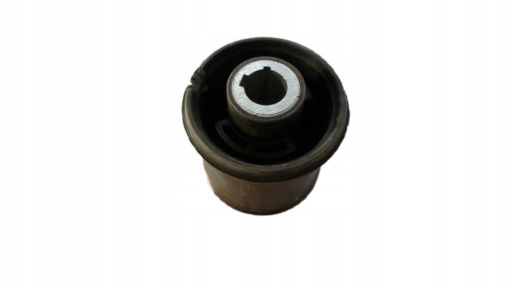 фото №1, Jaguar xf xe f-pace втулка задний рамы t4n9661