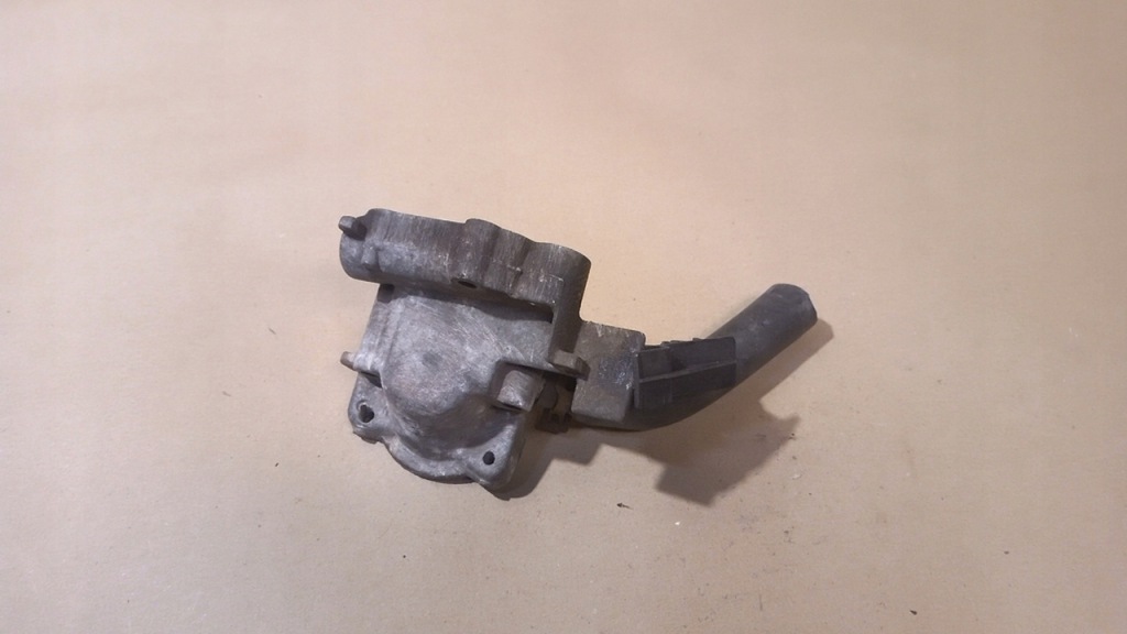 фото №1, Renault kangoo 1.4 корпус термостата 274121