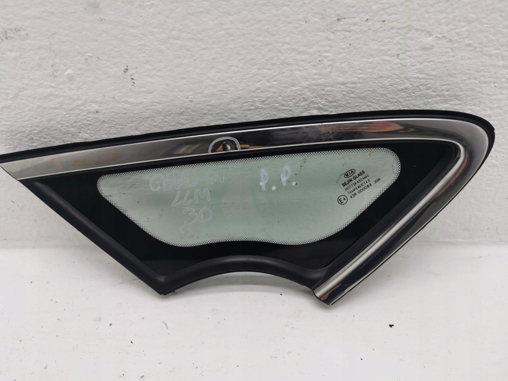 Купить Стекло кузовная правый перед kia proceed ii 13-18