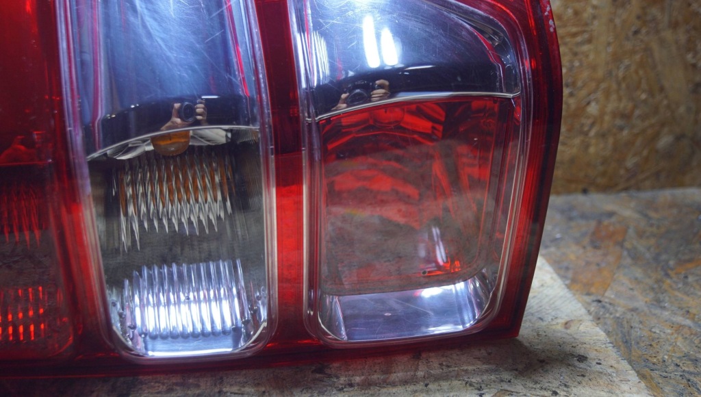 фото №6, Suzuki grand vitara mk2 ii lift лампа правий задня uk s2564