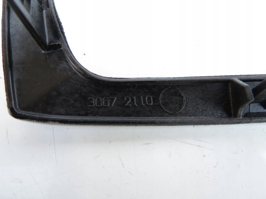 фото №11, Рамка средняя консоли радио r-design 30672110 volvo s60 i v70 ii xc70 i