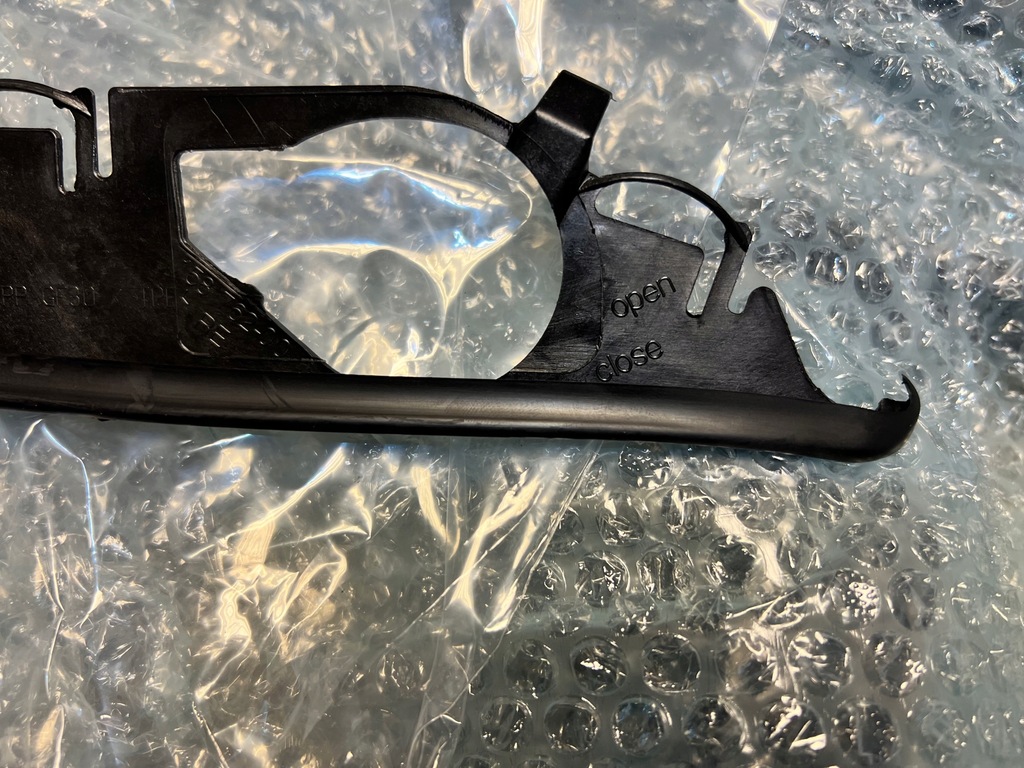 фото №7, Bmw e60 lift прокладка лампи фара права oem 63127187270