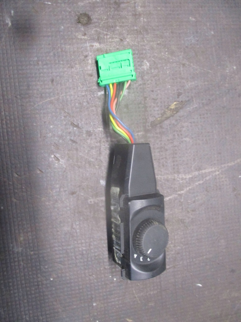 Панель повітровід задні peugeot 5008 09-13r 96846890 в Україні