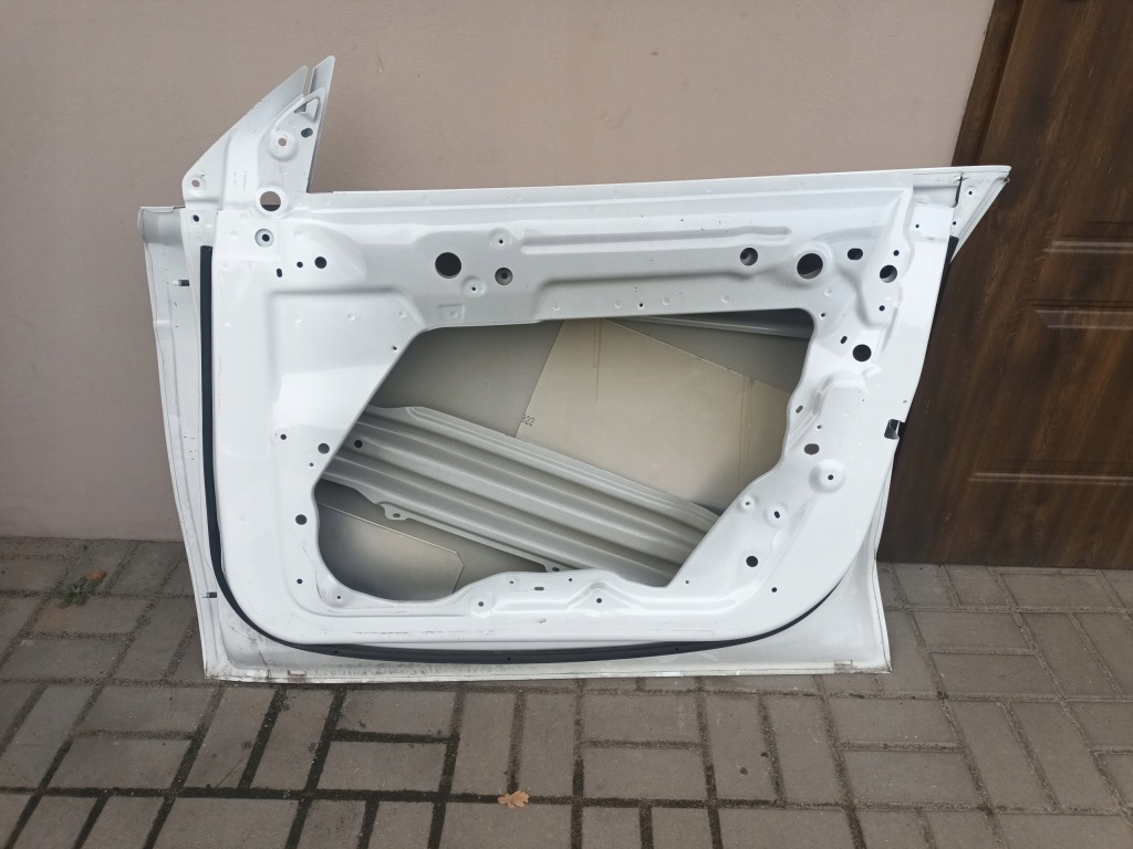Двері праве передні tesla y перед правий Зі Шроту