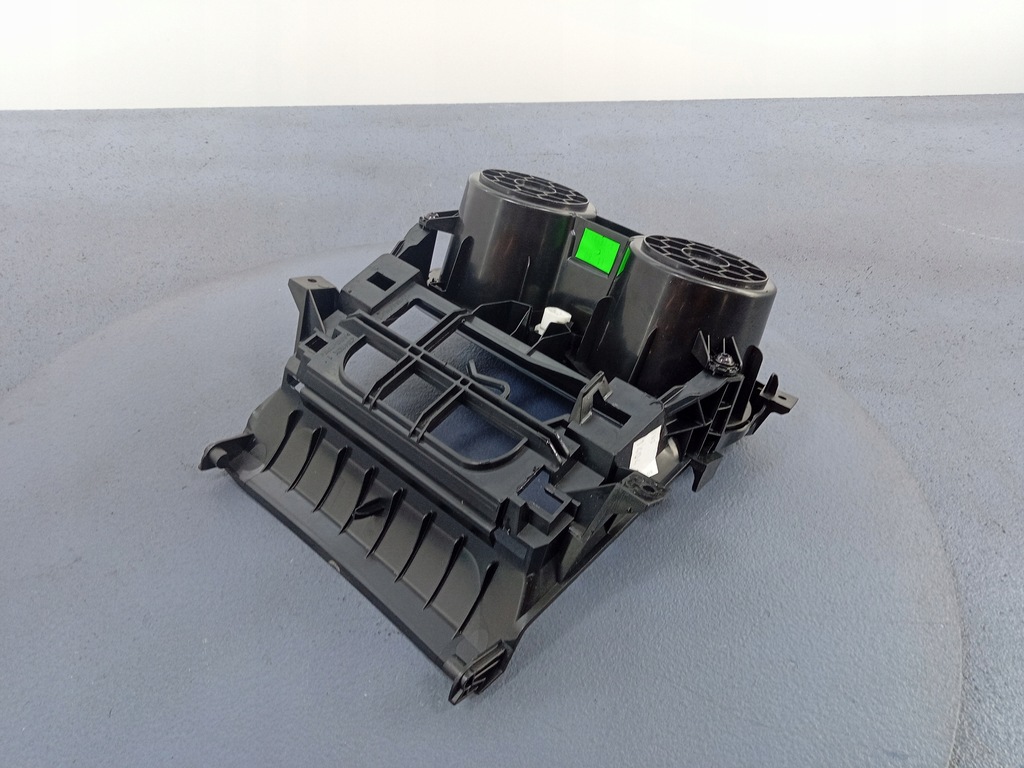 фото №9, Bmw 1 f40 2 f44 кронштейн na кружки подстаканник 5a37576