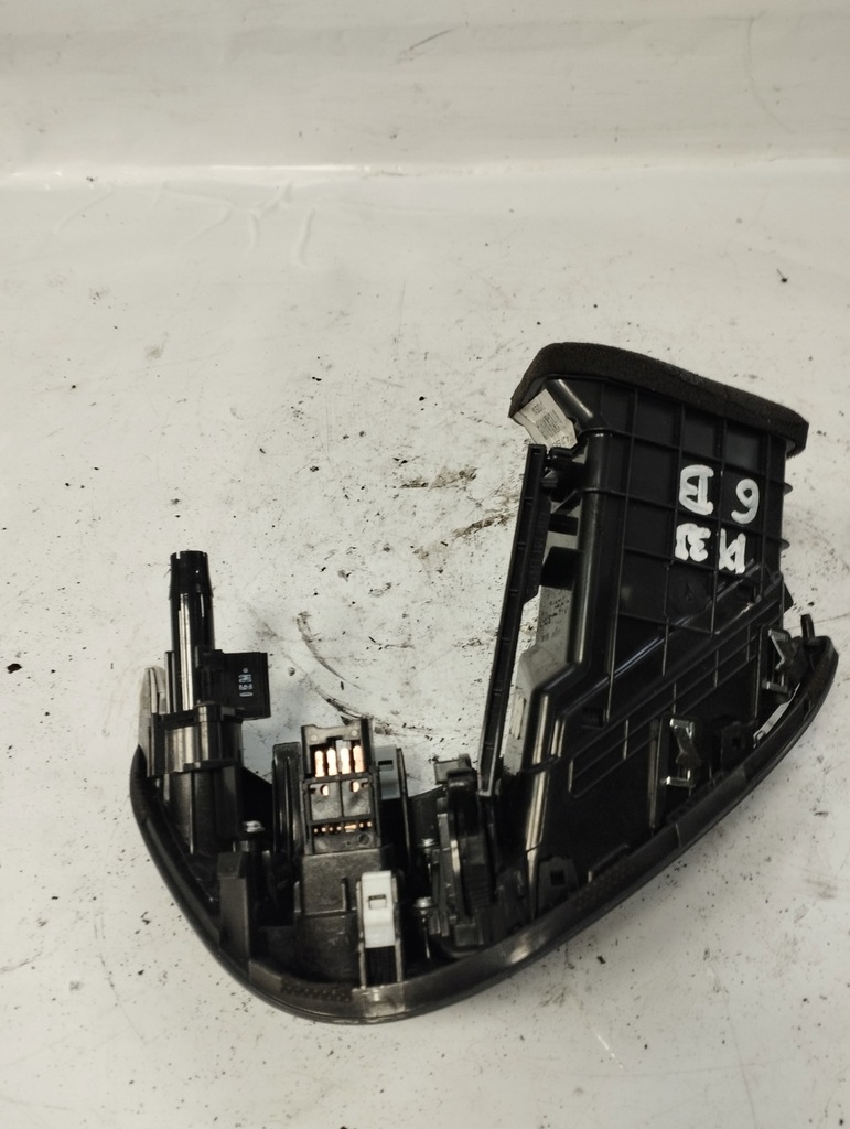 фото №7, Hyundai ix35 молдинг решётка обдув средняя правая 97420-2s000