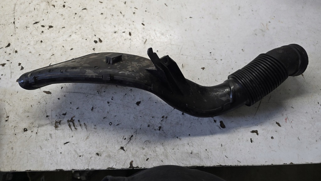 фото №1, Opel meriva b lift ловець шланг повітря поперечина перед 13357018 1.6 cdti