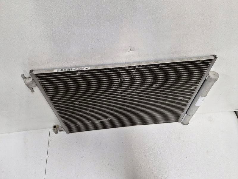 Renault twingo 3 3 1.0 sce радиатор кондиционера кондиционер 921001697r Недорого