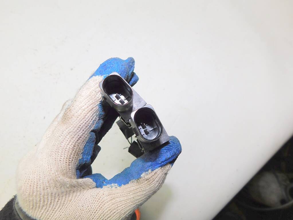 фото №5, Porsche cayenne i 03r датчик удара 4b0959643c