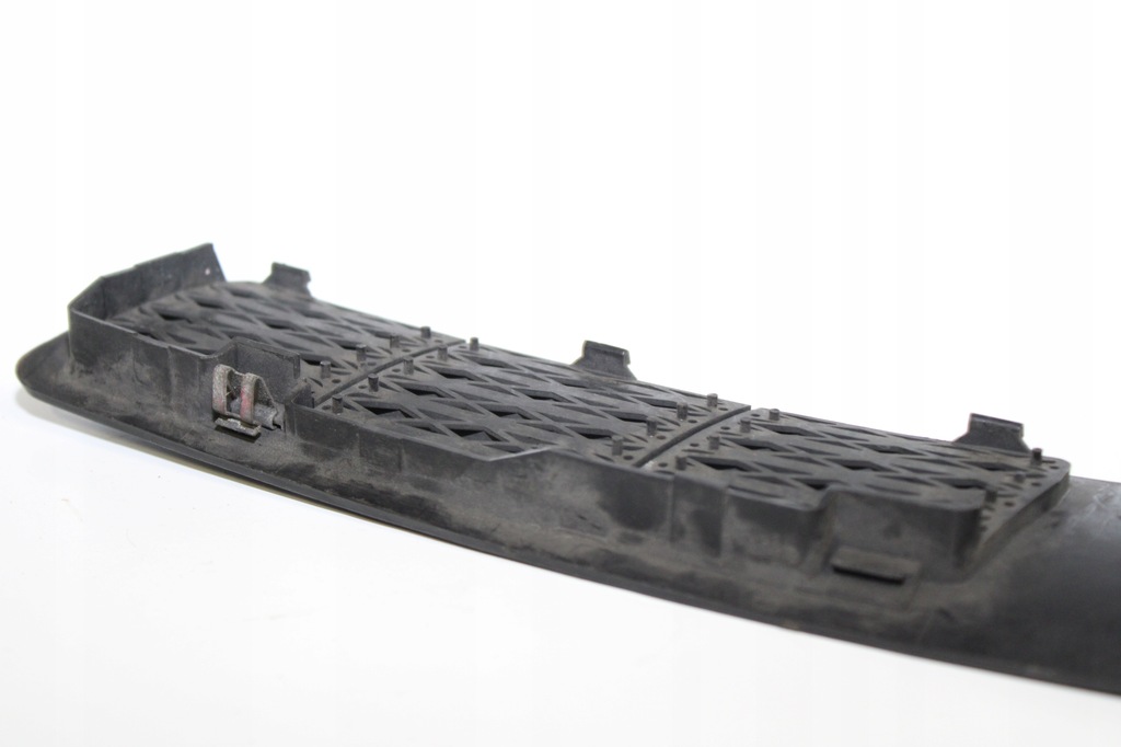 фото №5, Bmw e30 решётка жабо правое