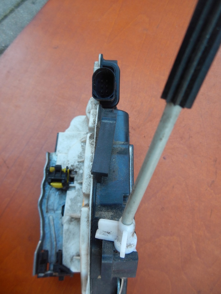 фото №5, Замок двері правий задня seat ibiza iv 6j