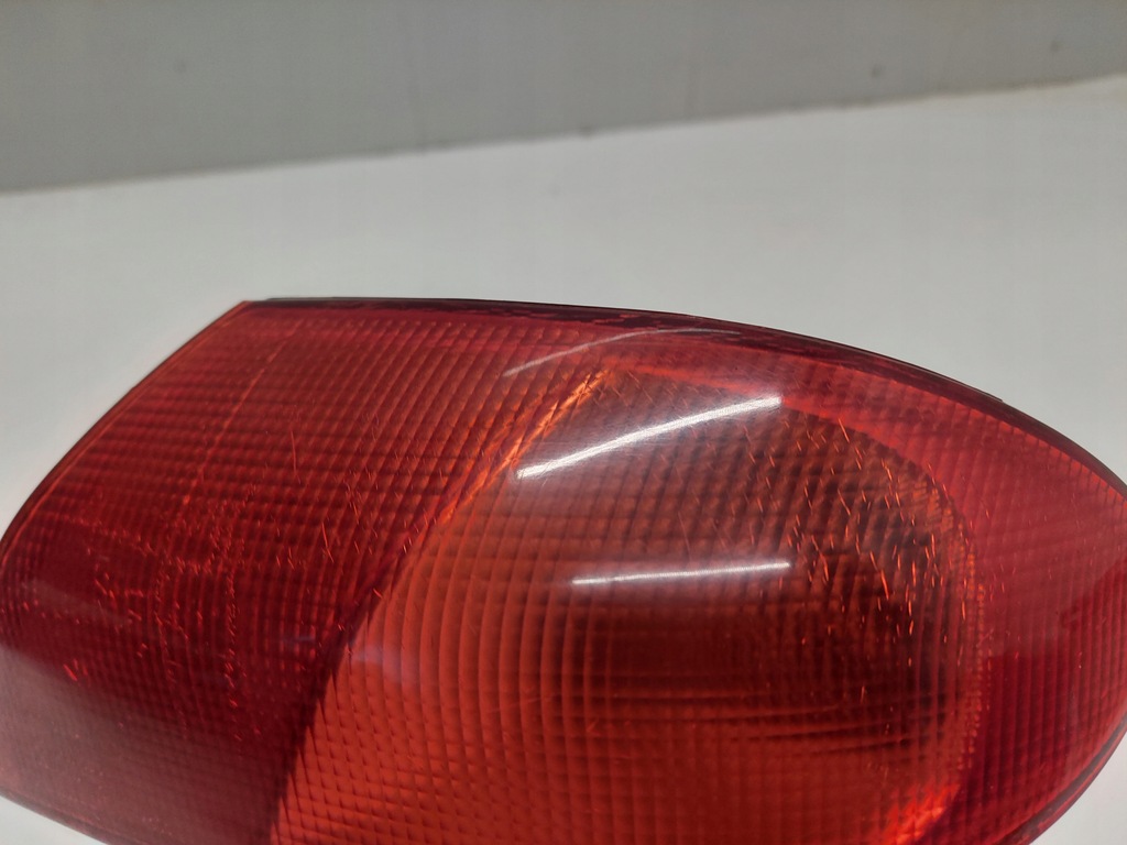 фото №3, Лампа права задня alfa romeo 166