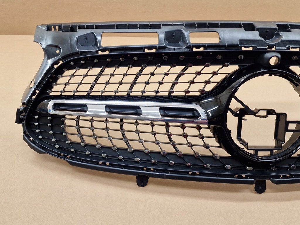 фото №2, Решітка радіатора решітка радіатора mercedes gla h247 45 amg diamond distronic радар