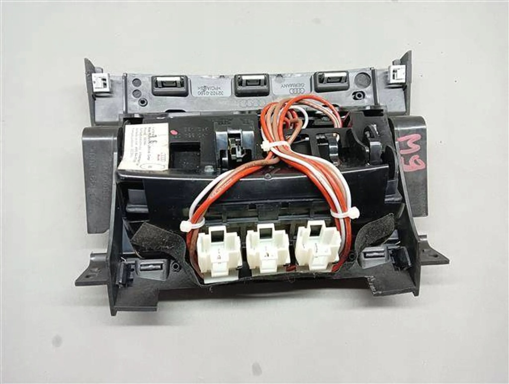 фото №6, M9 audi a8 d4 бардачок роз'єм \4h0864051