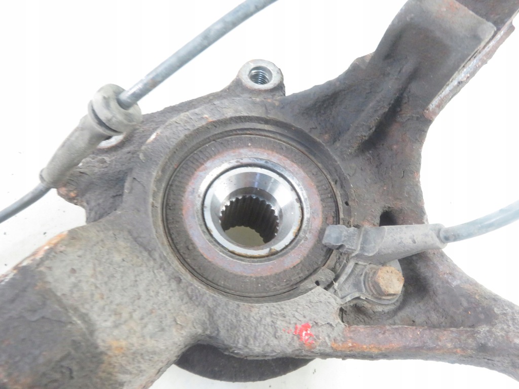 фото №5, Поворотный кулак передняя правая peugeot 307 1.6 hdi