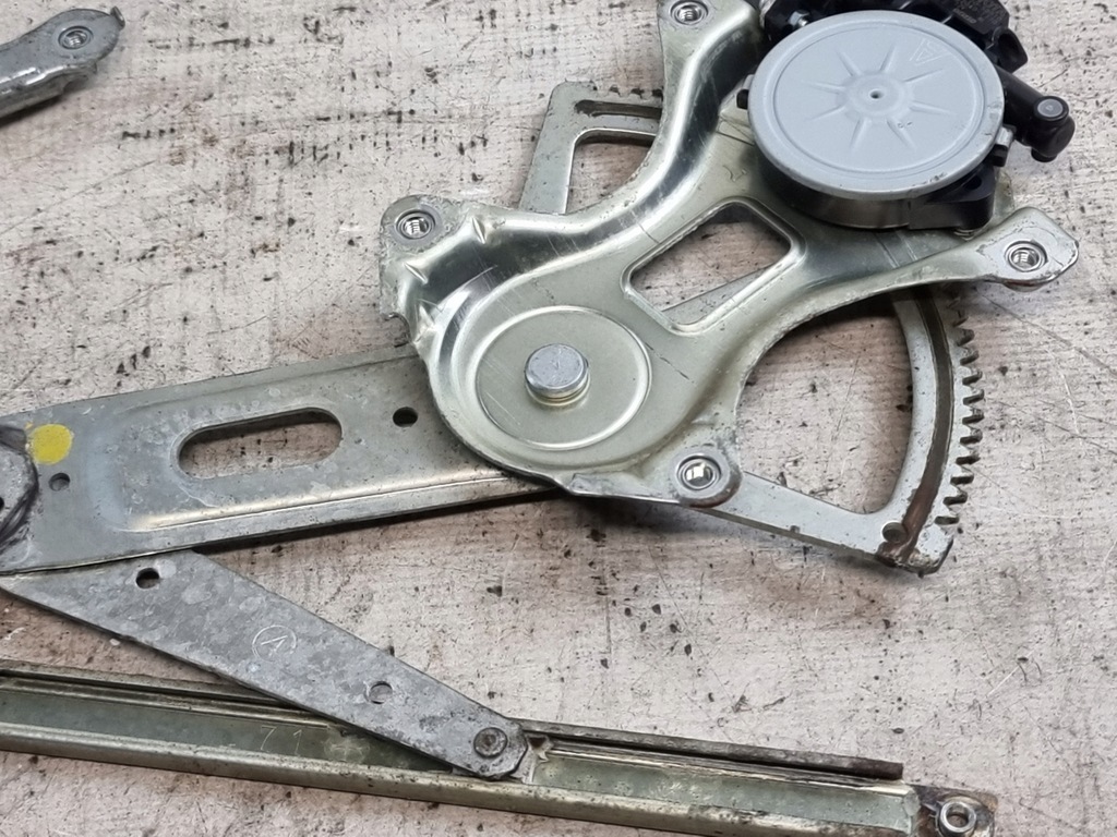 фото №7, Подъемник стекло левый перед оригинальный номер 85720-58010 toyota prius ii 08r