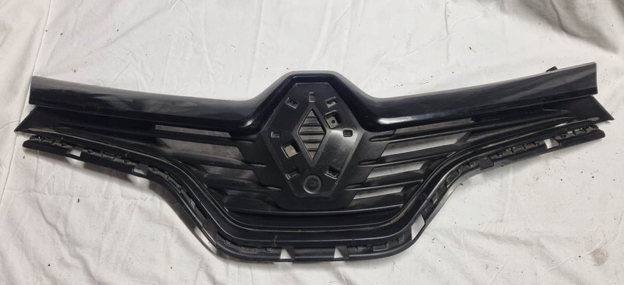 фото №1, Renault captur решётка радиатора решётка радиатора молдинг 623102335r