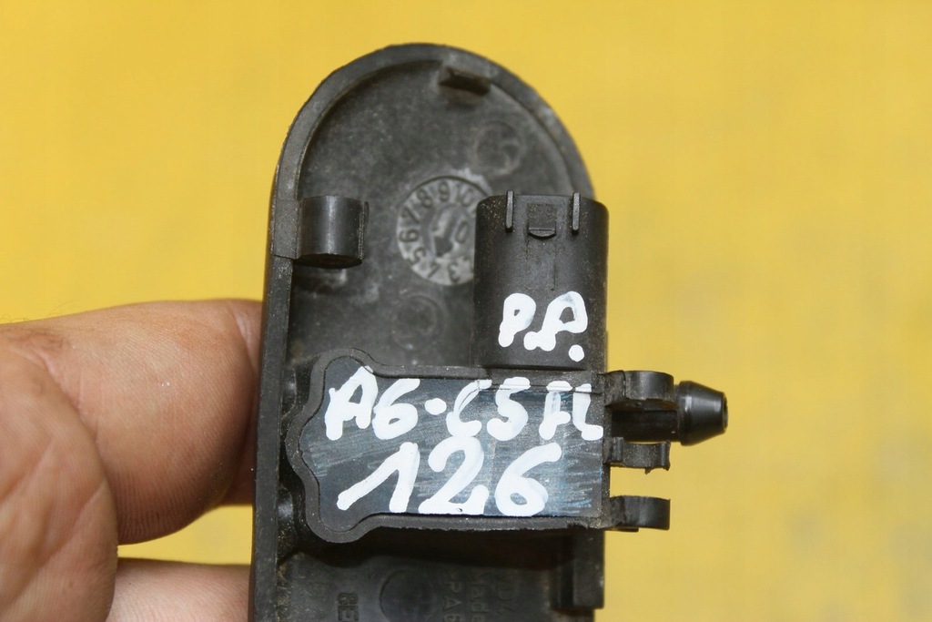 фото №7, Насадка омивача права audi a6 c5 8e0955988a