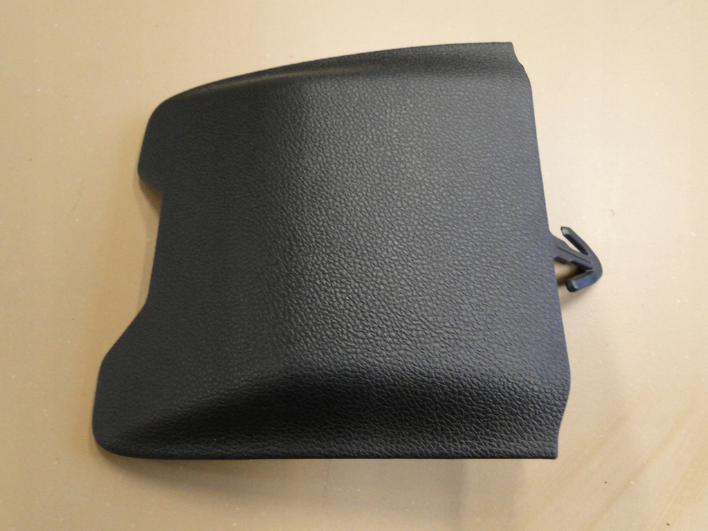 фото №4, Защита предохранителей 243223068r renault megane iv