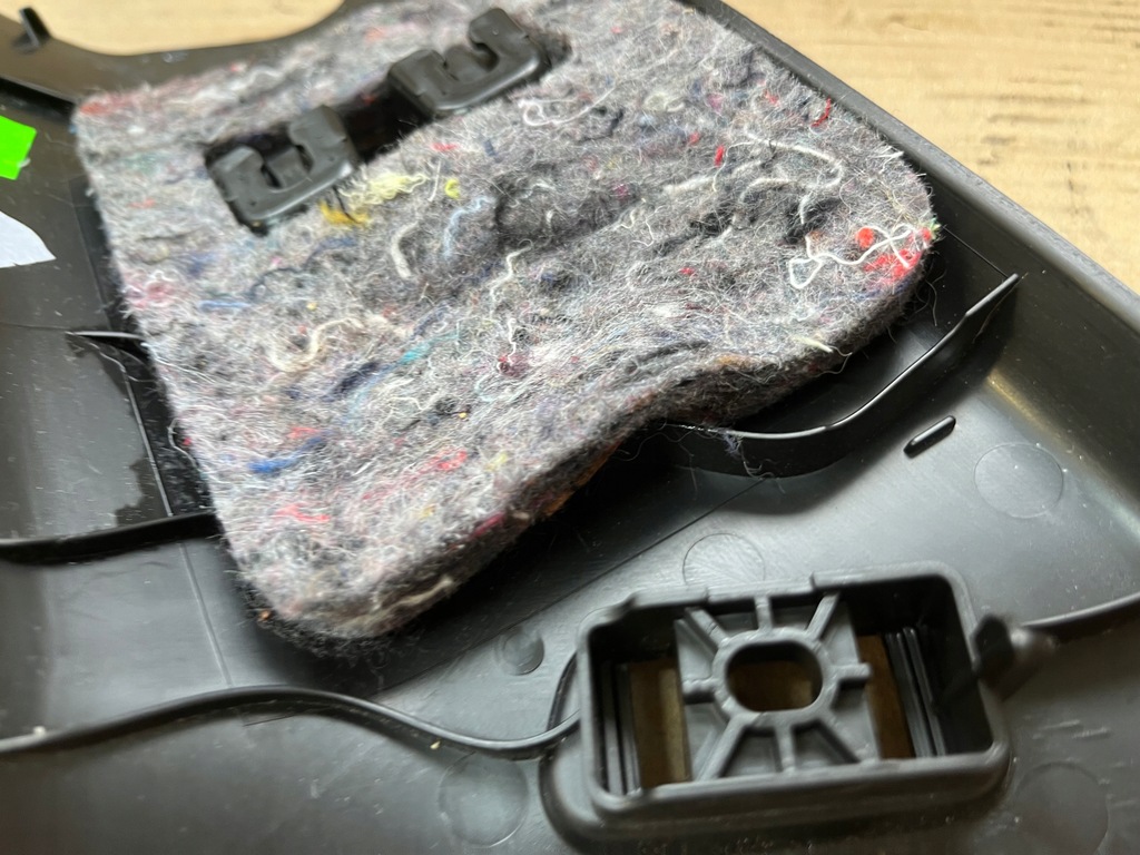 фото №11, Bmw 3 g20 g21 kombi защита обшивка обивка стойка левая задняя задняя orygina