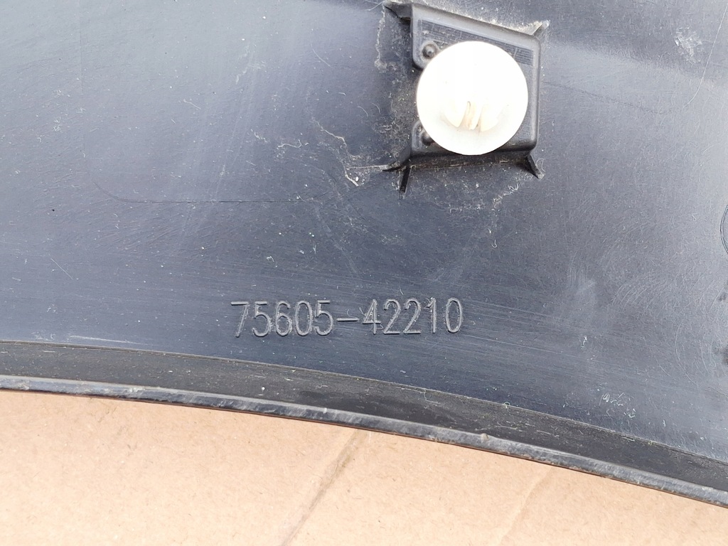 фото №13, Toyota bz4x молдинг na крыло задняя правая bydgoszcz 75605-42210