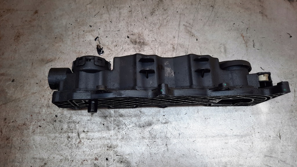 фото №4, Кришка клапанів volvo s40 v50 1.6 hdi 109km