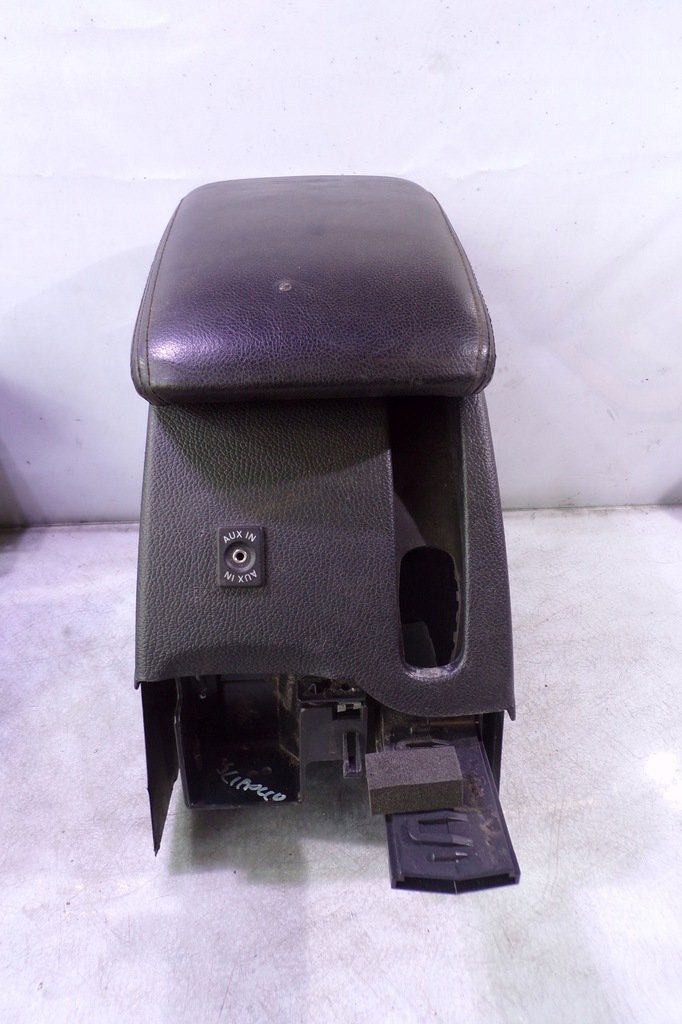 фото №7, Подлокотник туннель aux кожа vw scirocco