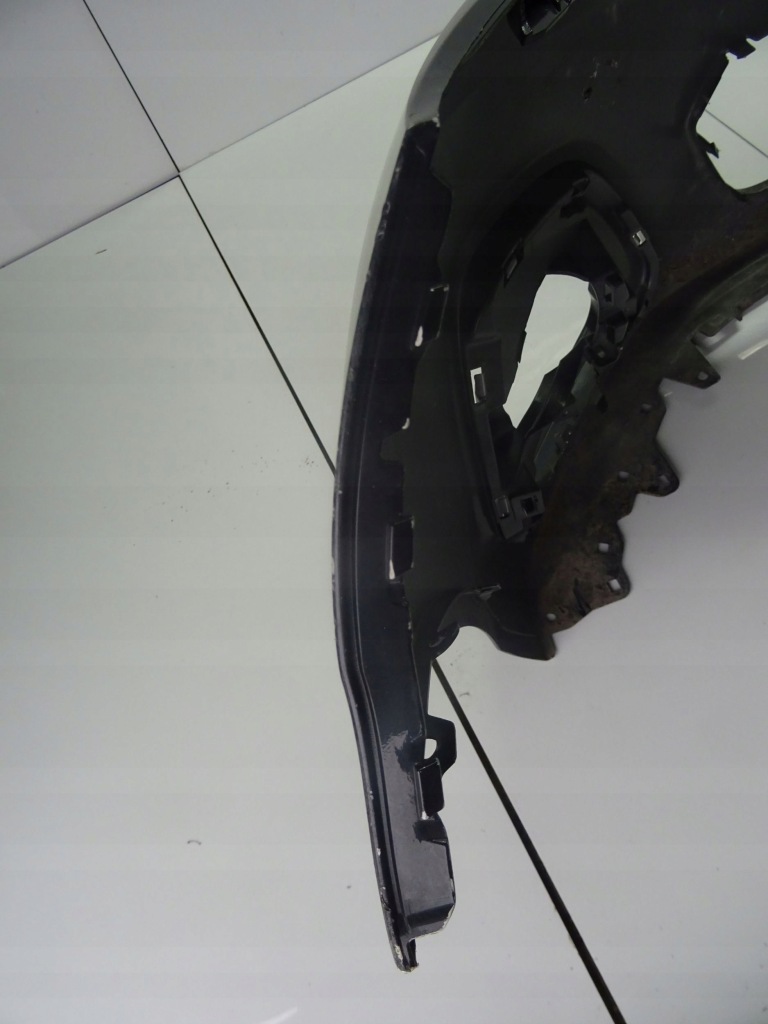 Купити Peugeot 108 2018 бампер передній