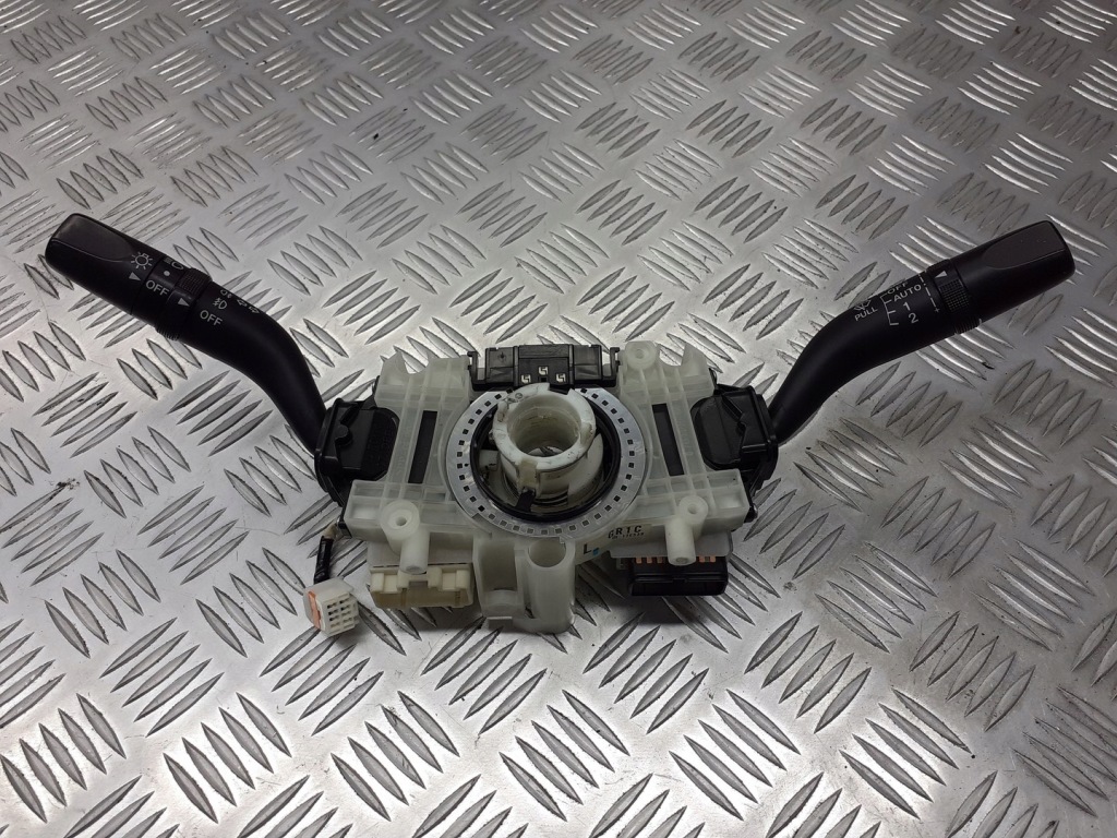 фото №1, Подрулевой переключатель света mazda 6 17e539