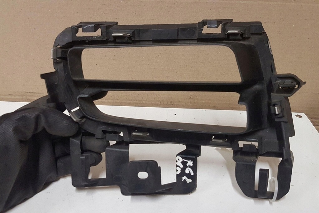 фото №8, Решётка бампера средняя mazda 6 estate gh 50c21 2.0l дизель 103kw 2006