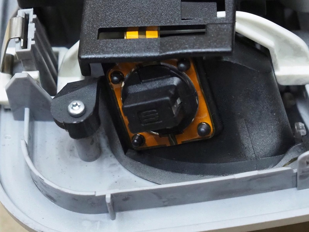 фото №15, Mercedes w203 лампа потолочный a2038201001