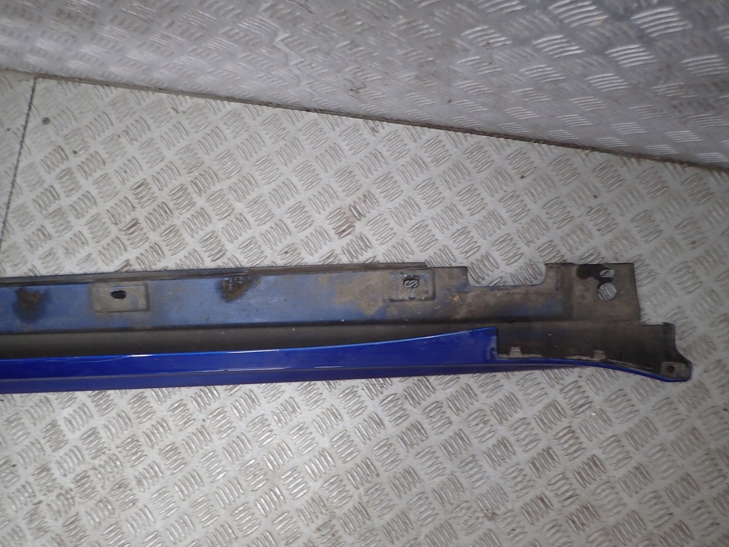 фото №7, Audi rs4 8k9 b8 avant молдинг поріг накладка права n2