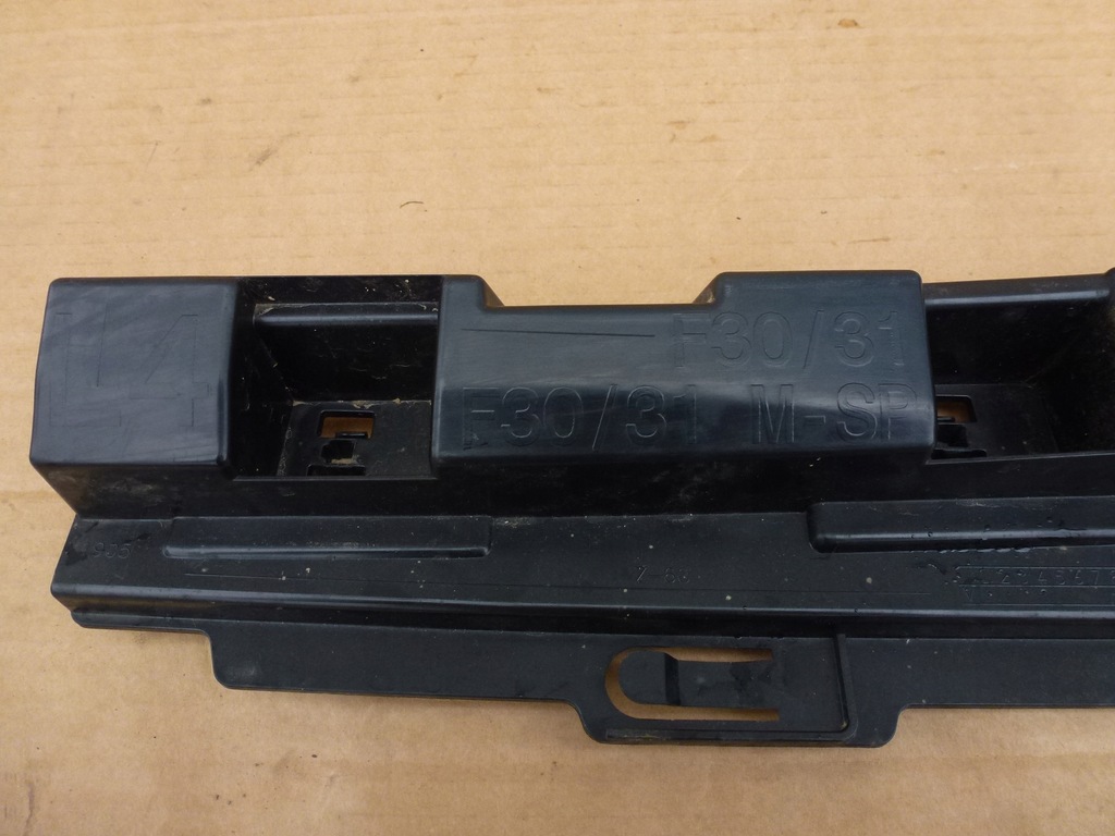 фото №8, Направляющая боковой порог накладки порога bmw 3 f30 f31