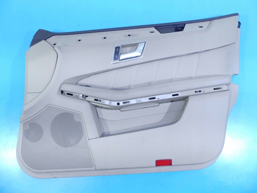 фото №1, Обивка обшивка дверь перед правый mercedes w212