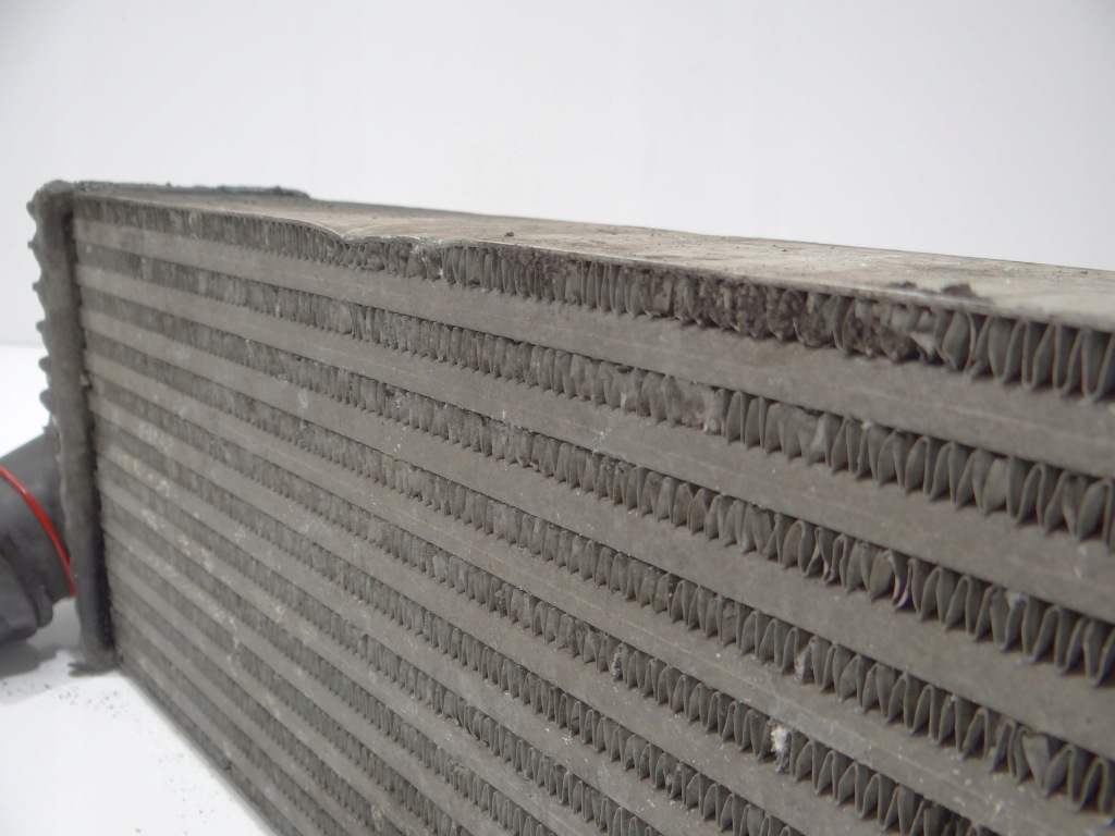 Радіатор інтеркулер bmw f10 f11 535d n57 оригінальний номер 7812016 Зі Шроту