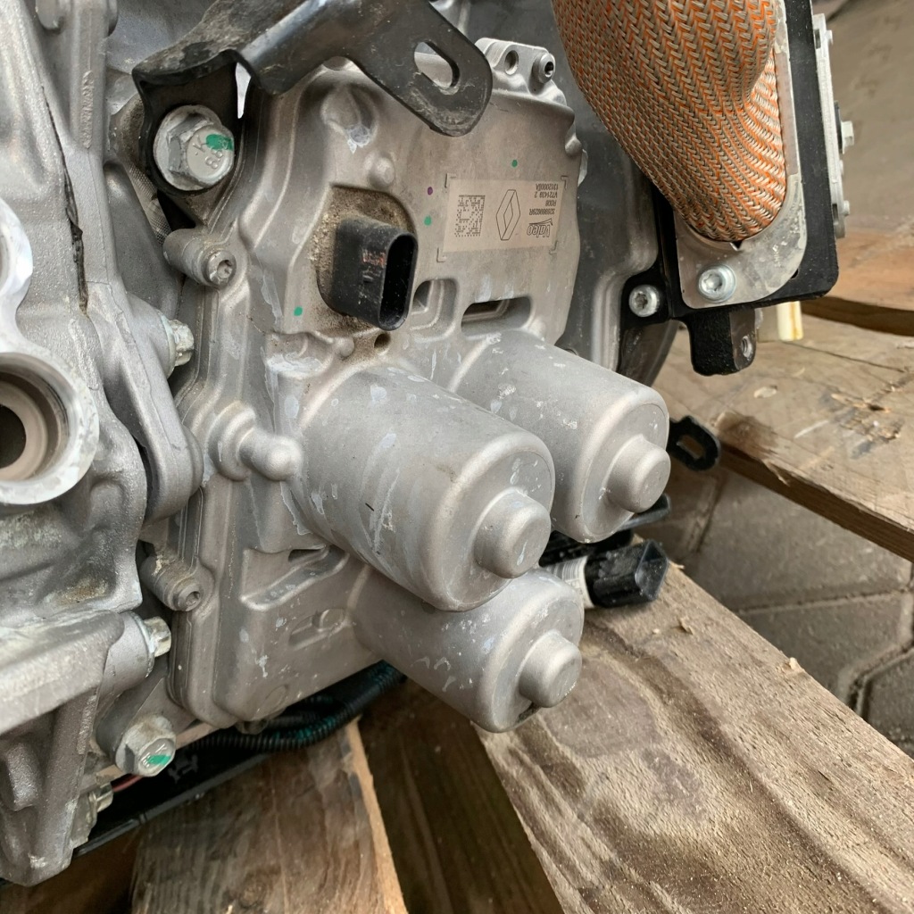 Коробка передач передач db1100 320106588r 290a04pm0c espace vi austral 1.2 e-tech Недорого