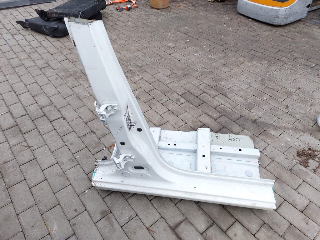 фото №1, Renault clio iv блок двигателя правый порог петли