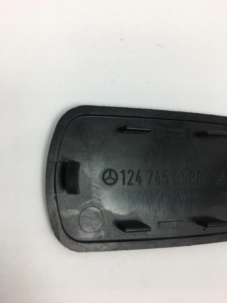 Захист заглушка mercedes w124 a124 кабріолет  1247450180 Недорого