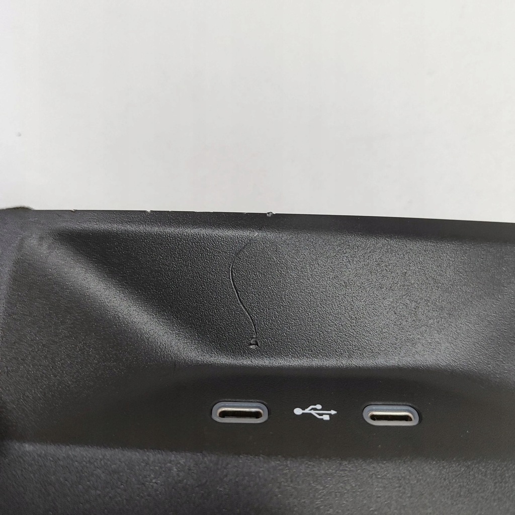 фото №10, Skoda enyaq iv 2022 разъём / соединитель usb