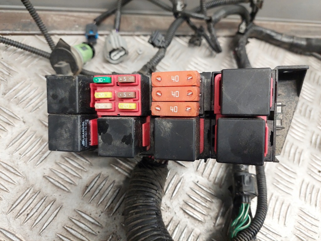 Tesla model s 104621703a блоки управления двигателя Недорого