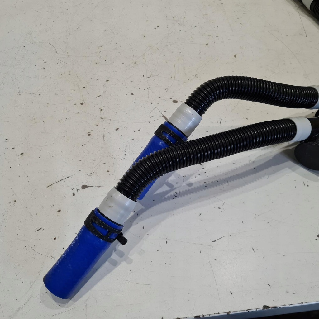 Tesla model 3 y 17-23 шланг пабтрубок  радиаторный жидкость датчик комплект  108795700a с Разборки